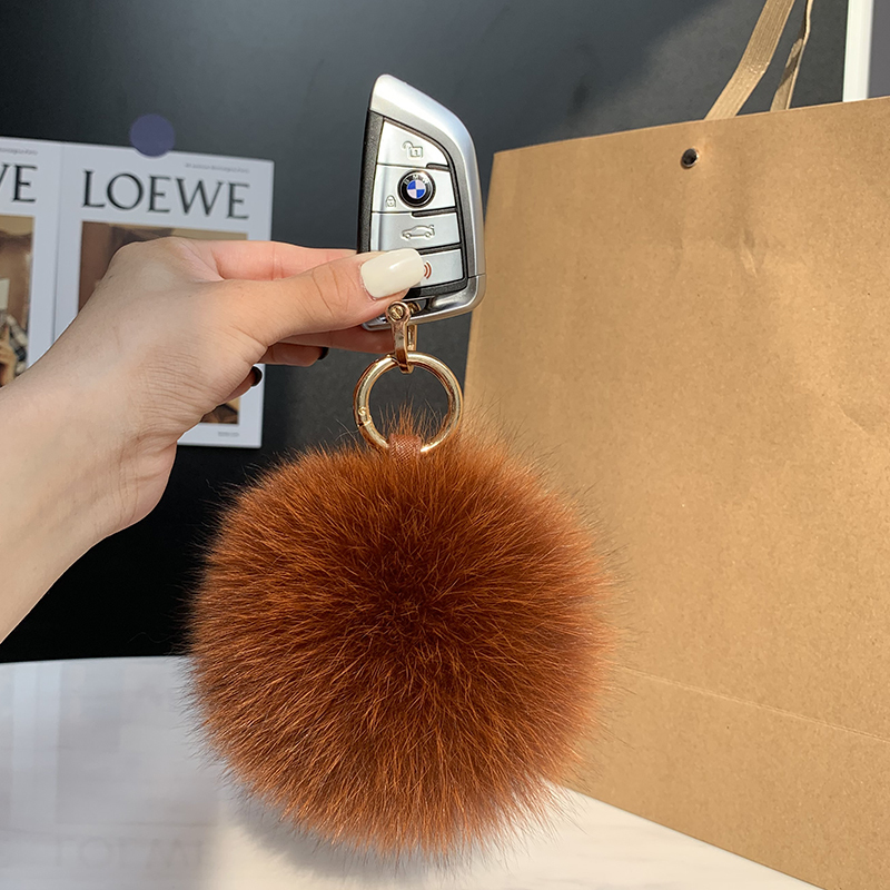 13CM Real Fur Keychain Natural Pompom Ball Women Bag ornaments Pendant Luxury Car Key Ring Leather Strap Metal Gift 220411