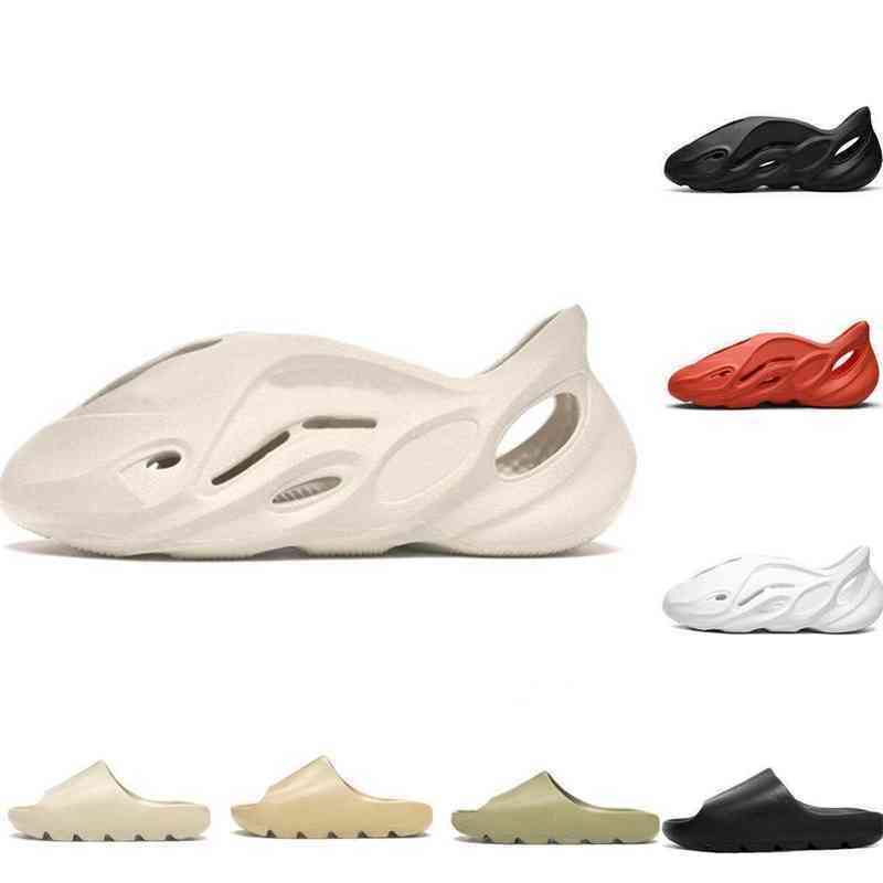 Slipper Yeesys Fashion Slides Kanyes Shoes Slippers Moon Grey Sandals Sport Sneakers Mens Women Foam Desert Sand Resin Orange Bone Tan Black White Red
Slipper Yeesys Fashion Slides Kanyes Shoes Slippers Moon Grey Sandals Sport Sneakers Mens Women Foam Desert Sand Resin Orange Bone Tan Black White Red
