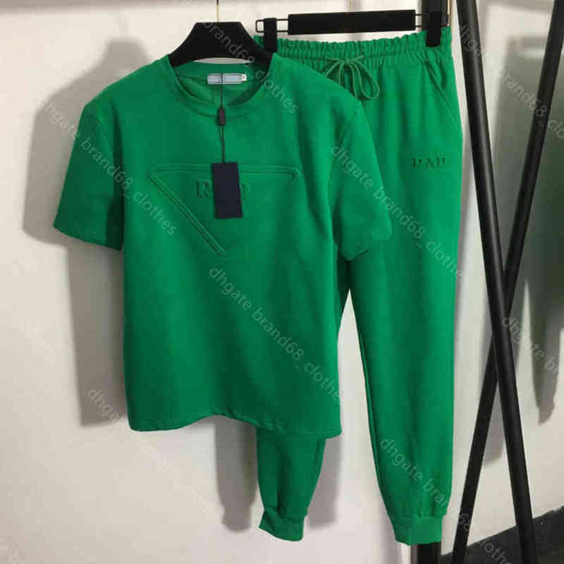 Designer Cotton T-Shirts pants set solid tracksuit luxury Short Sleeve t Shirt Elastic Waist Casual Sweatpants 5A Summer female Apparel b2
Designer Cotton T-Shirts pants set solid tracksuit luxury Short Sleeve t Shirt Elastic Waist Casual Sweatpants 5A Summer female Apparel b2