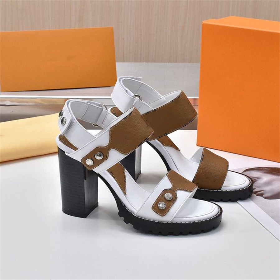 Luxury Designer Ladies Heel Sandals High Quality Fashion louiseity Casual Sexy Letters Dress Shoes viutonity C010
Luxury Designer Ladies Heel Sandals High Quality Fashion louiseity Casual Sexy Letters Dress Shoes viutonity C010