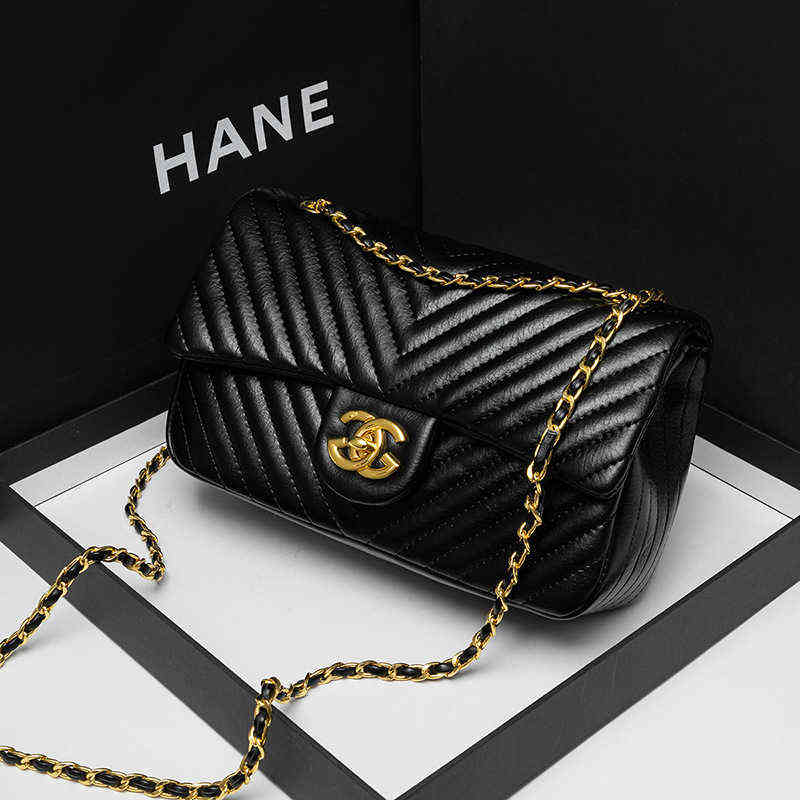 Factory Online Export Designer Tide Brand Ladies Bags Leather Chain 2022 New Versatile V-grain Fashion Messenger High-end Women's, White
Factory Online Export Designer Tide Brand Ladies Bags Leather Chain 2022 New Versatile V-grain Fashion Messenger High-end Women's, White
