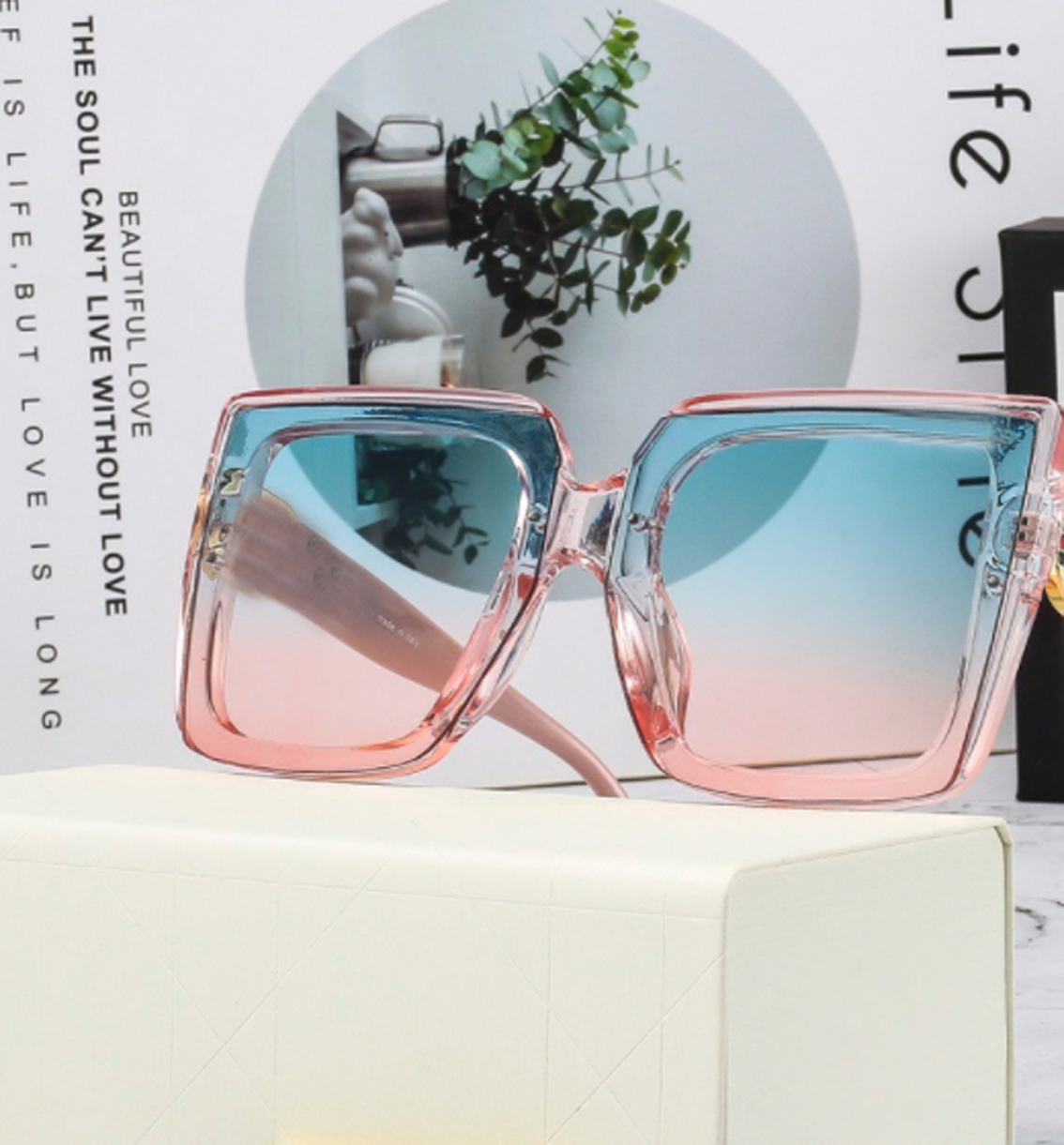 summer woman fashion Rimless square sunglasses Cycling sunglas ses ladie UV400 riding sunglasse Driving Glasses wind beach eyewear Cool 4COLORS
summer woman fashion Rimless square sunglasses Cycling sunglas ses ladie UV400 riding sunglasse Driving Glasses wind beach eyewear Cool 4COLORS