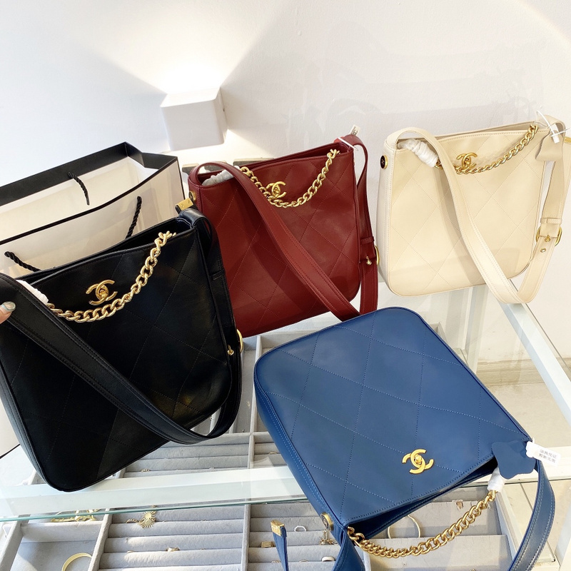Classic Square Women cases Luxury Brand Designer Flap Crossbody Bags High Quality handbag Leather shoulder tote Chain Shopping bag ngwgwqweg
Classic Square Women cases Luxury Brand Designer Flap Crossbody Bags High Quality handbag Leather shoulder tote Chain Shopping bag ngwgwqweg