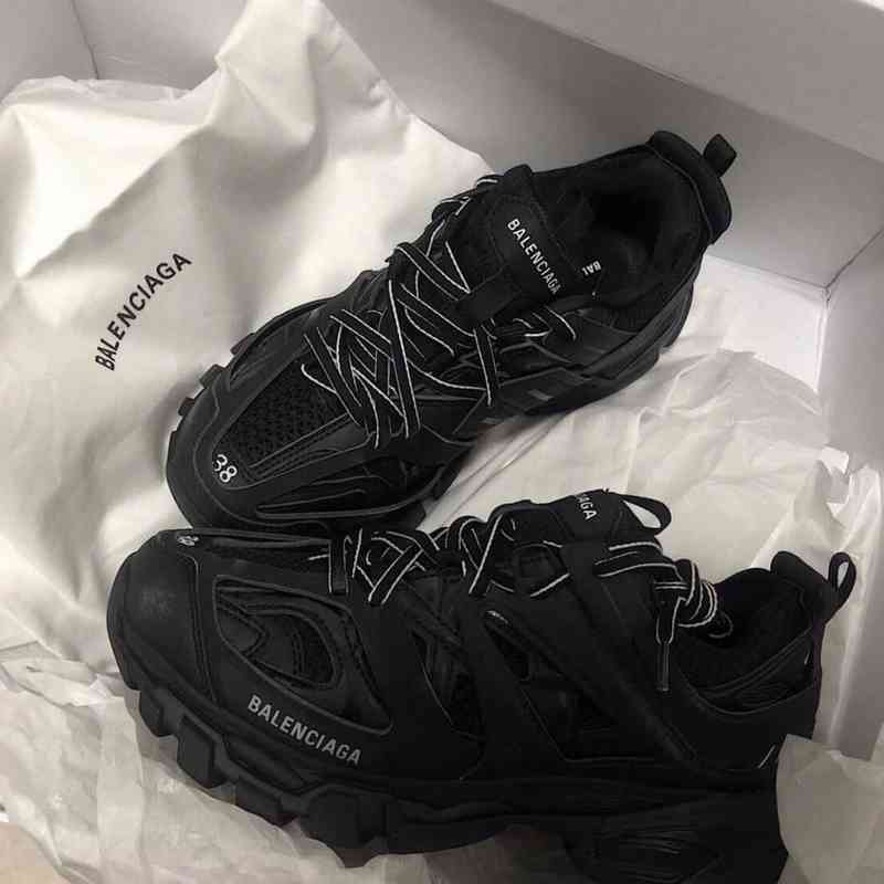 Hip Hop sneakers Bbalencaigas Shoes Paris Daddy Women's 3 0 ins Super Hot Student Korean Version Versatile Retro Running Couple, Pure white
Hip Hop sneakers Bbalencaigas Shoes Paris Daddy Women's 3 0 ins Super Hot Student Korean Version Versatile Retro Running Couple, Pure white