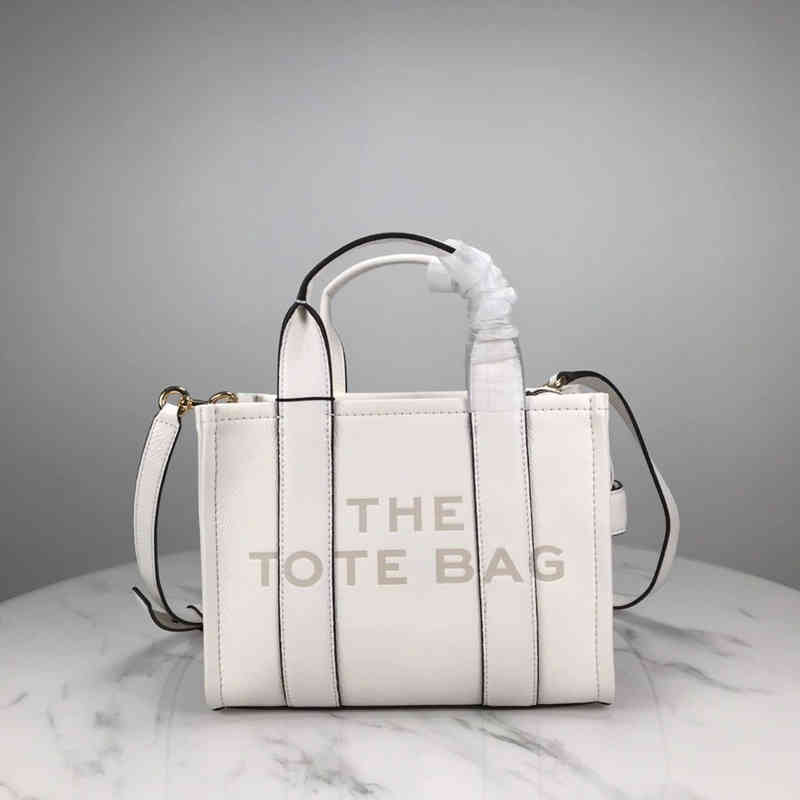 2022 Summer Designer Women Large Shopping Handbag Japan Korea Tote Bag Lady Print Letter Canvas Beach Bag Shoulder Crossbody Bag G220713, Red
2022 Summer Designer Women Large Shopping Handbag Japan Korea Tote Bag Lady Print Letter Canvas Beach Bag Shoulder Crossbody Bag G220713, Red