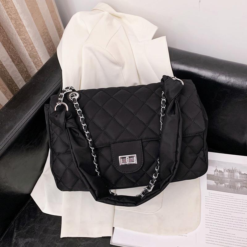 Shoulder Bags Ladies Retro Solid Color PU Leather Small Messenger Bag 2022 Winter Handbag Trend Brand Handbags And WalletsShoulder, Black
Shoulder Bags Ladies Retro Solid Color PU Leather Small Messenger Bag 2022 Winter Handbag Trend Brand Handbags And WalletsShoulder, Black