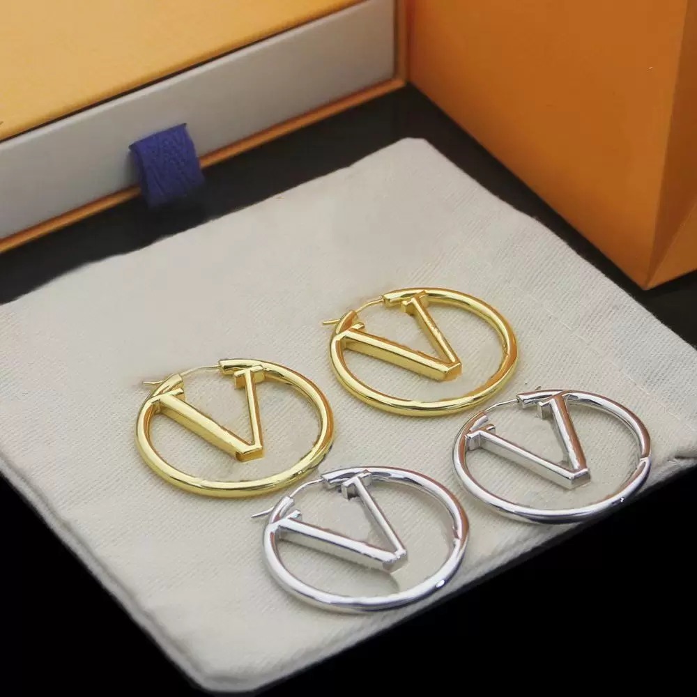 2022 Letter Hollow ring-shaped Stud female European American retro niche temperament personalize Circle earrings for Women&Girls Valentine's Wedding Jewelry Gift
2022 Letter Hollow ring-shaped Stud female European American retro niche temperament personalize Circle earrings for Women&Girls Valentine's Wedding Jewelry Gift