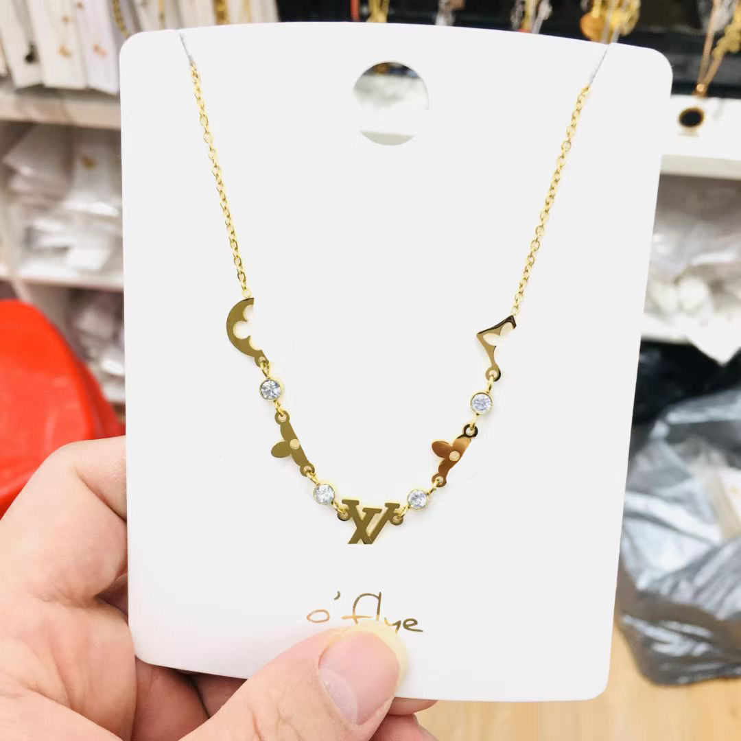 Luxury Designer Necklace Choker Pendant Chain Crystal Pearl 18K Gold Plated Stainless Steel Letter Necklaces Fashion Women Jewelry ZG1743
Luxury Designer Necklace Choker Pendant Chain Crystal Pearl 18K Gold Plated Stainless Steel Letter Necklaces Fashion Women Jewelry ZG1743
