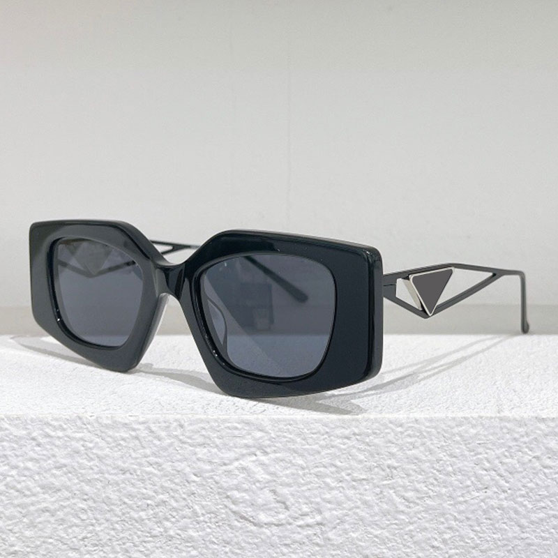 Sunglasses SPR 19YS Mens or Womens Fashion Classic Black Frame Temple Triangle Icon Summer Style Outdoor Driving sunglasses UV Protection Belt Box
Sunglasses SPR 19YS Mens or Womens Fashion Classic Black Frame Temple Triangle Icon Summer Style Outdoor Driving sunglasses UV Protection Belt Box