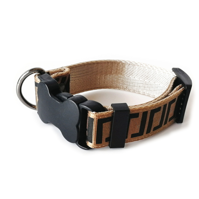 Luxury Dog Harness Leashes Set Designer Dog Collars Leash Seat Belts Classic Letter Design Pet Collar for Medium Large Dogs Cat French Bulldog Golden Retriever
Luxury Dog Harness Leashes Set Designer Dog Collars Leash Seat Belts Classic Letter Design Pet Collar for Medium Large Dogs Cat French Bulldog Golden Retriever