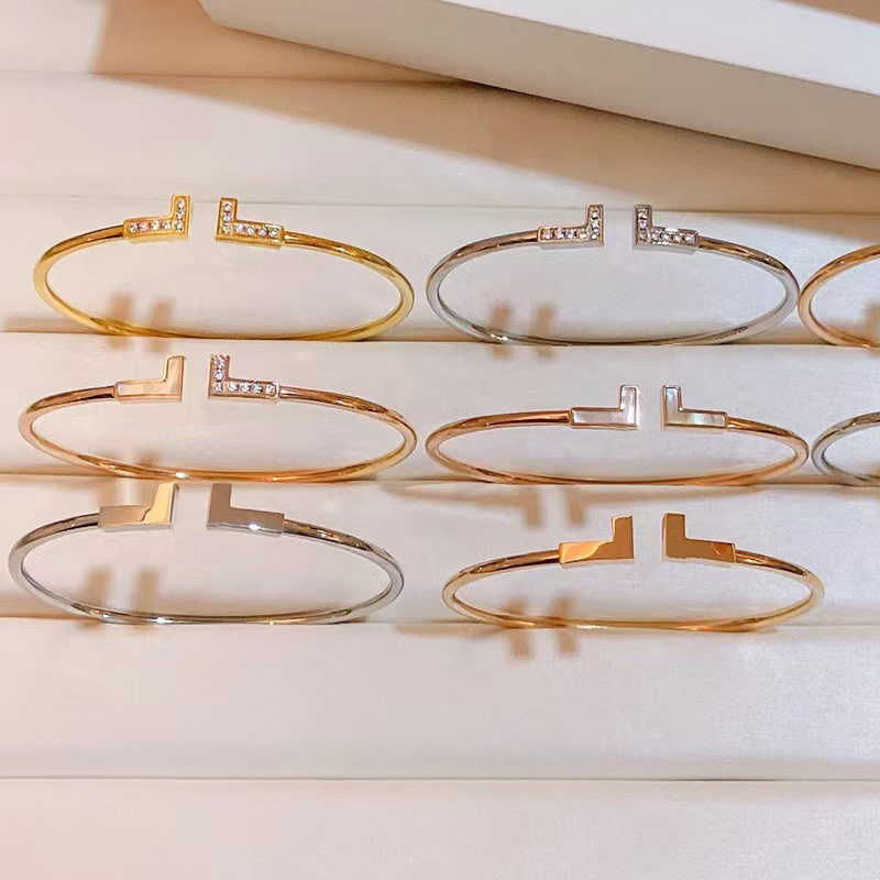 Luxury T Design Jewelry Bracelet Bangle Letter t Wire Bracelets Bangles for Women Pulseiras Adjtable Femme 925 Sterling Silver Valentine's Day gift with Box
Luxury T Design Jewelry Bracelet Bangle Letter t Wire Bracelets Bangles for Women Pulseiras Adjtable Femme 925 Sterling Silver Valentine's Day gift with Box