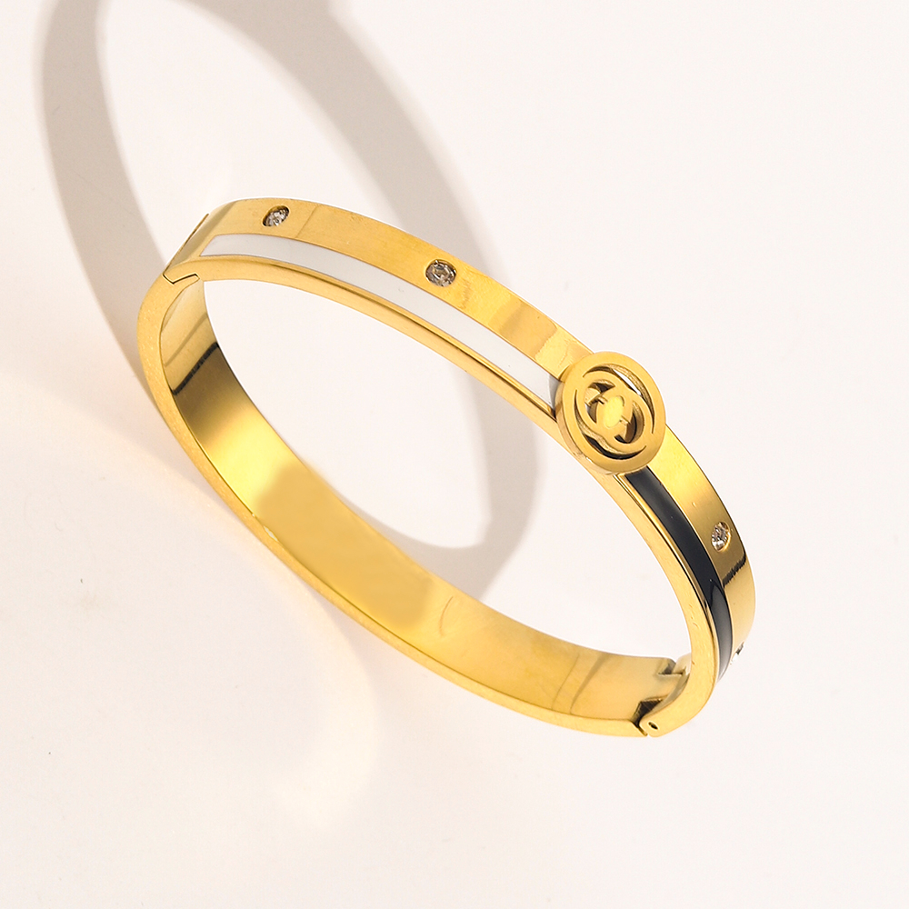 Europe America Fashion Style Bracelets Women Bangle Luxury Designer Bracelet Crystal 18K Gold Plated Stainless steel Wedding Lovers Gift Jewelry ZG1511
Europe America Fashion Style Bracelets Women Bangle Luxury Designer Bracelet Crystal 18K Gold Plated Stainless steel Wedding Lovers Gift Jewelry ZG1511