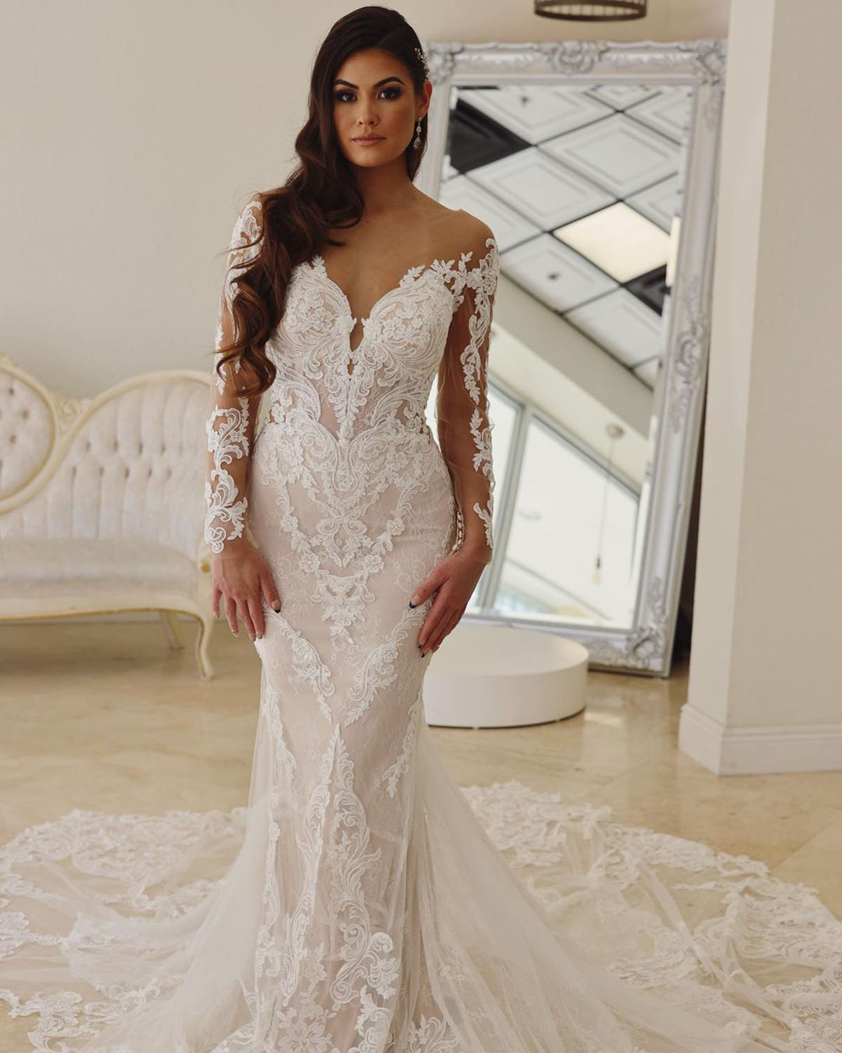 Sexy Modern V Neck Mermaid Wedding Dresses Elegant Backless Slim Fit Sweep Train Lace Appliques Bridal Gowns Summer Formal Dress