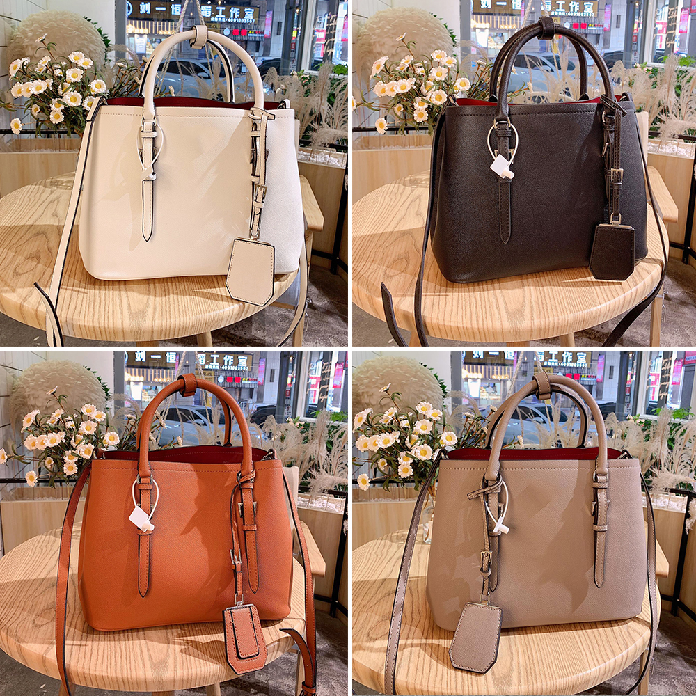 Top quality Handbag Luxurys Designers Bag Genuine Leather Women handbag Fashion female Crossbody Handbags Tote Lady Shoulder Vintage bags Wallet 2022, A2
Top quality Handbag Luxurys Designers Bag Genuine Leather Women handbag Fashion female Crossbody Handbags Tote Lady Shoulder Vintage bags Wallet 2022, A2