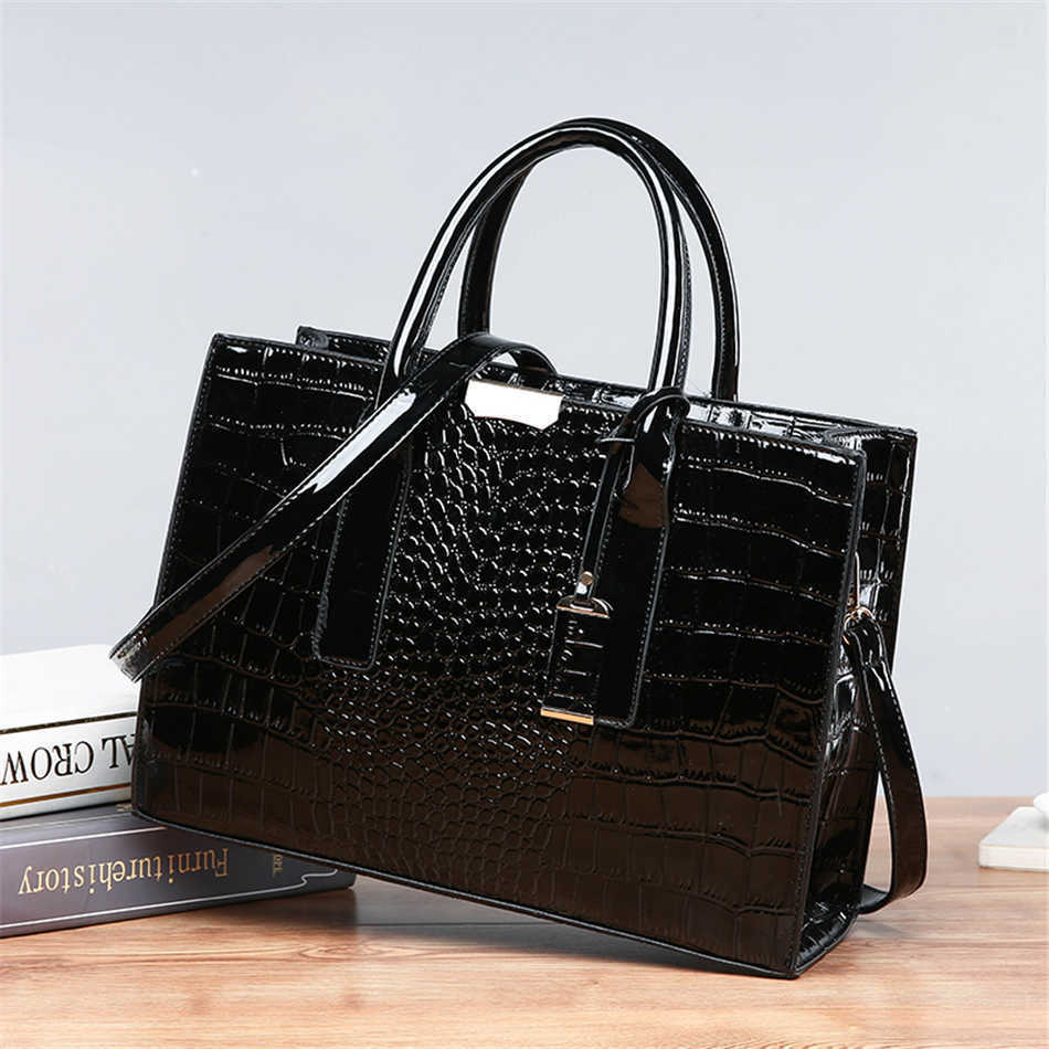 Simple Trend Brand Pantent Leather Women Messenger Bags Female Crossbody Shoulder Hand Bags For 2022 High Quality Ladies Handbags, Brown
Simple Trend Brand Pantent Leather Women Messenger Bags Female Crossbody Shoulder Hand Bags For 2022 High Quality Ladies Handbags, Brown