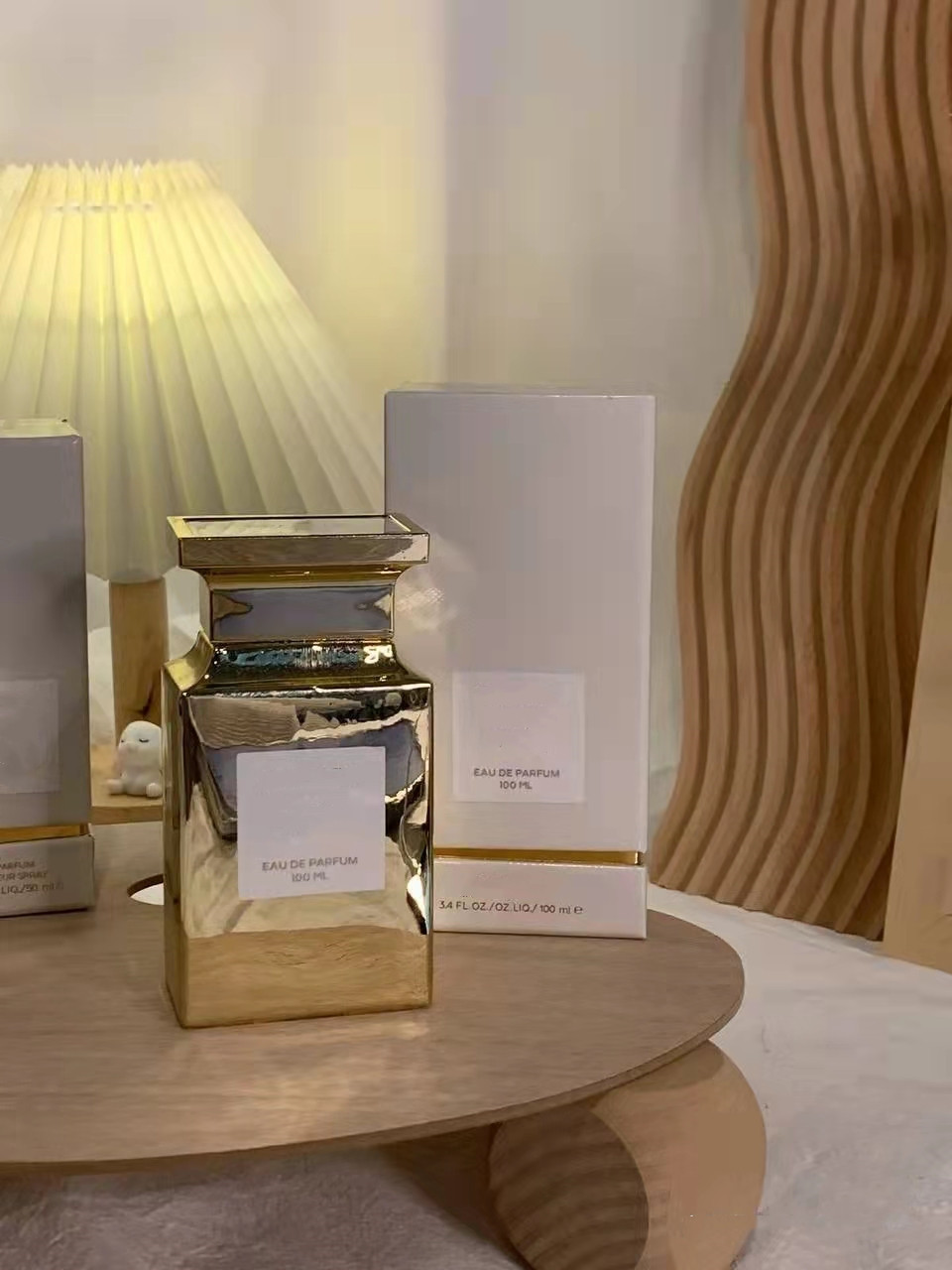 Hot sales!!! Woman perfumes sexy fragrance spray ROSE&RUSSIE prick eau de parfum perfume BLANC 100ml long lasting EDP charming royal essence fast delivery
Hot sales!!! Woman perfumes sexy fragrance spray ROSE&RUSSIE prick eau de parfum perfume BLANC 100ml long lasting EDP charming royal essence fast delivery
