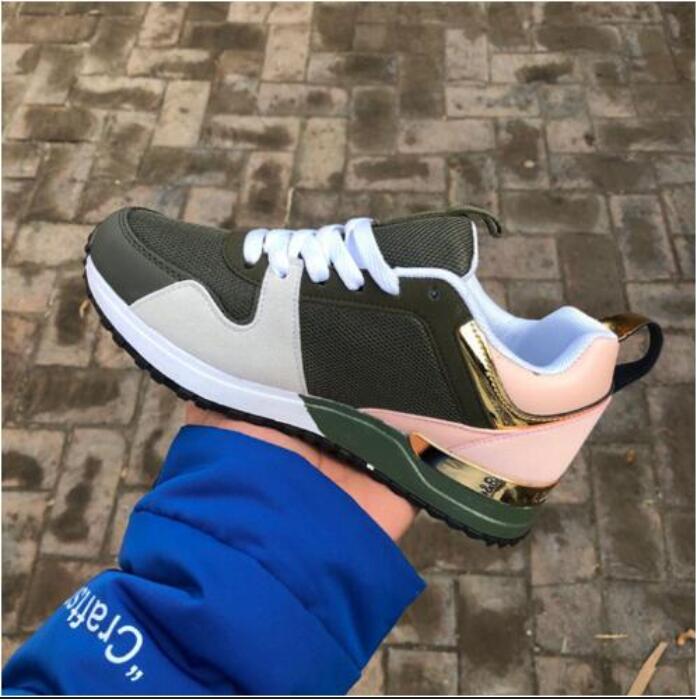 Fashion Men Shoe Designer Women Leather Lace Up Platform Oversized Sole Sneakers White Black mens womens Luxury velvet suede Casual Shoes
Fashion Men Shoe Designer Women Leather Lace Up Platform Oversized Sole Sneakers White Black mens womens Luxury velvet suede Casual Shoes