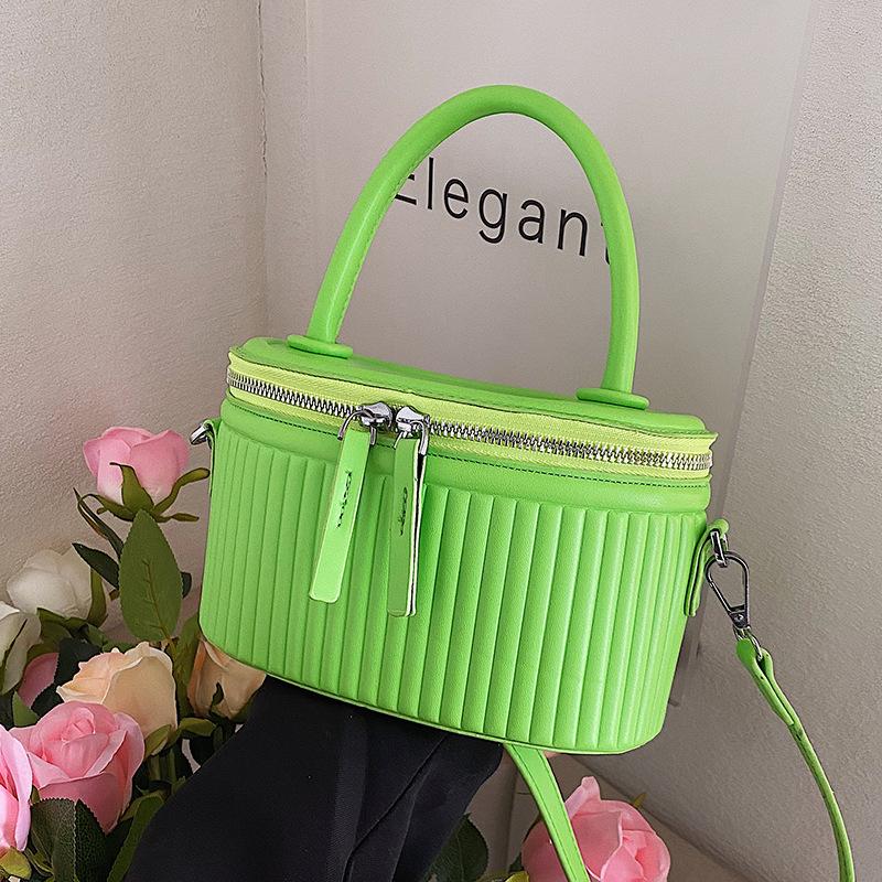 Evening Bags Luxury Designer Box Pu Leather Crossbody Bag With Short Handle For Women 2022 Fashion Totes Shoulder Handbag And PursesEvening, Black
Evening Bags Luxury Designer Box Pu Leather Crossbody Bag With Short Handle For Women 2022 Fashion Totes Shoulder Handbag And PursesEvening, Black