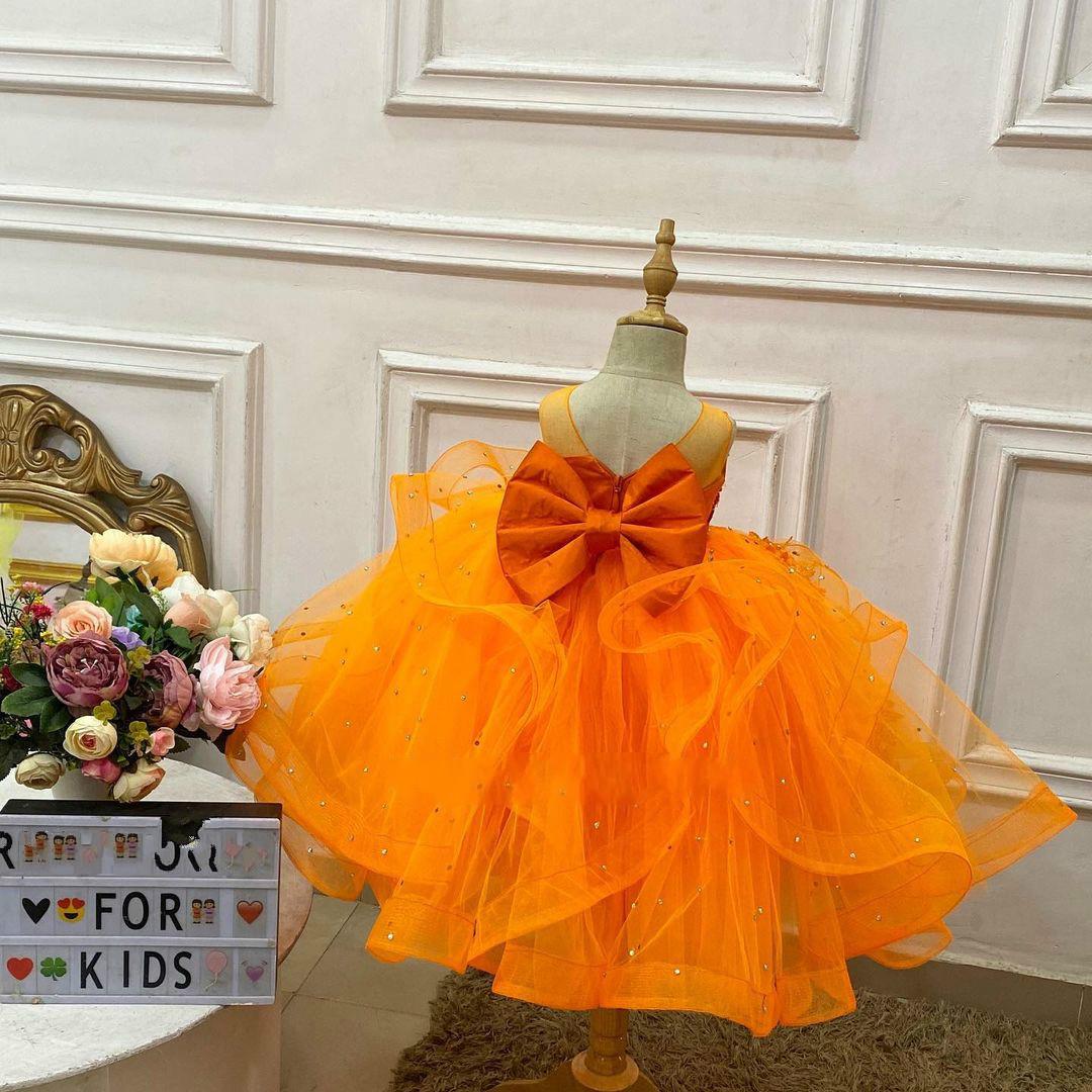 Luxurious Lace Crystals 2022 Flower Ball Gown Tiers Little Girl Wedding Cheap Communion Pageant Dresses Gowns Zj710