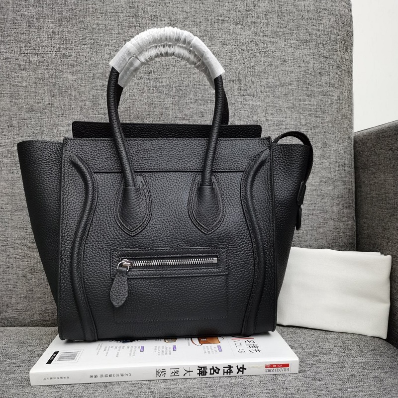 Designer ladies handbag Totes fashion luxury leather interior compartment opening classic fashion size 26-26-13cm
Designer ladies handbag Totes fashion luxury leather interior compartment opening classic fashion size 26-26-13cm