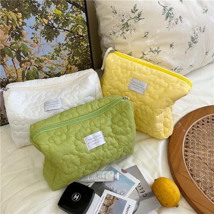 Cosmetic Bags & Cases Candy Color Flower Bag Women Portable Toiletry Large Beauty Case Korean Quilted Makeup Organizer Necesserie PouchCosme, Yellow
Cosmetic Bags & Cases Candy Color Flower Bag Women Portable Toiletry Large Beauty Case Korean Quilted Makeup Organizer Necesserie PouchCosme, Yellow