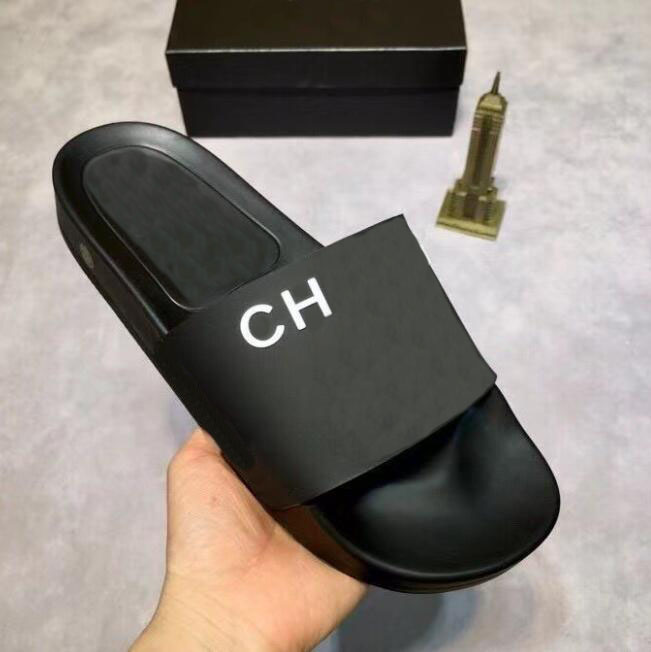 men women designer slippers summer pool slides Black Green White Cool Grey Beige Blue soft Pink Yellow Red mens Rubber sandals Paris shoes size 35-45
men women designer slippers summer pool slides Black Green White Cool Grey Beige Blue soft Pink Yellow Red mens Rubber sandals Paris shoes size 35-45