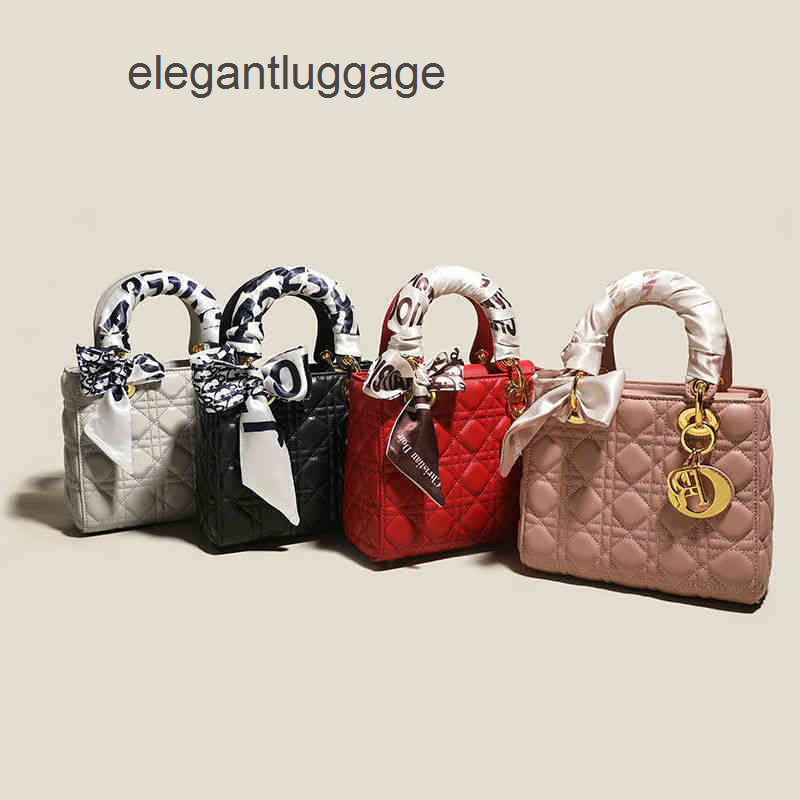 Bags Luxury Crossbody Handbags Sheep Pattern Di bag Princess Bag 2022 Popular Fashion Rhombic Lattice Embroidered Thread Handbag Foreign Style Ver 1HU4, Pearlescent powder large collection
Bags Luxury Crossbody Handbags Sheep Pattern Di bag Princess Bag 2022 Popular Fashion Rhombic Lattice Embroidered Thread Handbag Foreign Style Ver 1HU4, Pearlescent powder large collection