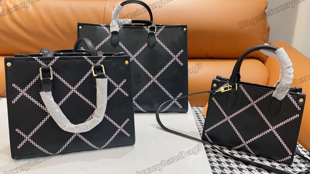 Classic ONTHEGO Designer Shoulder Bag Long Shoulder strap Tote Bags White Black Orange Diamond pattern Luxurys Designers Business Shopping On The Go Handbags, Color 1#
Classic ONTHEGO Designer Shoulder Bag Long Shoulder strap Tote Bags White Black Orange Diamond pattern Luxurys Designers Business Shopping On The Go Handbags, Color 1#