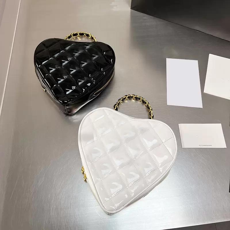 Spring Heart Style Valentine Day Bags Classic Handle Totes Quilted Patent Leather Famous Luxury Designer Clutch Mini Cosmetic Vanity Luggage, White
Spring Heart Style Valentine Day Bags Classic Handle Totes Quilted Patent Leather Famous Luxury Designer Clutch Mini Cosmetic Vanity Luggage, White