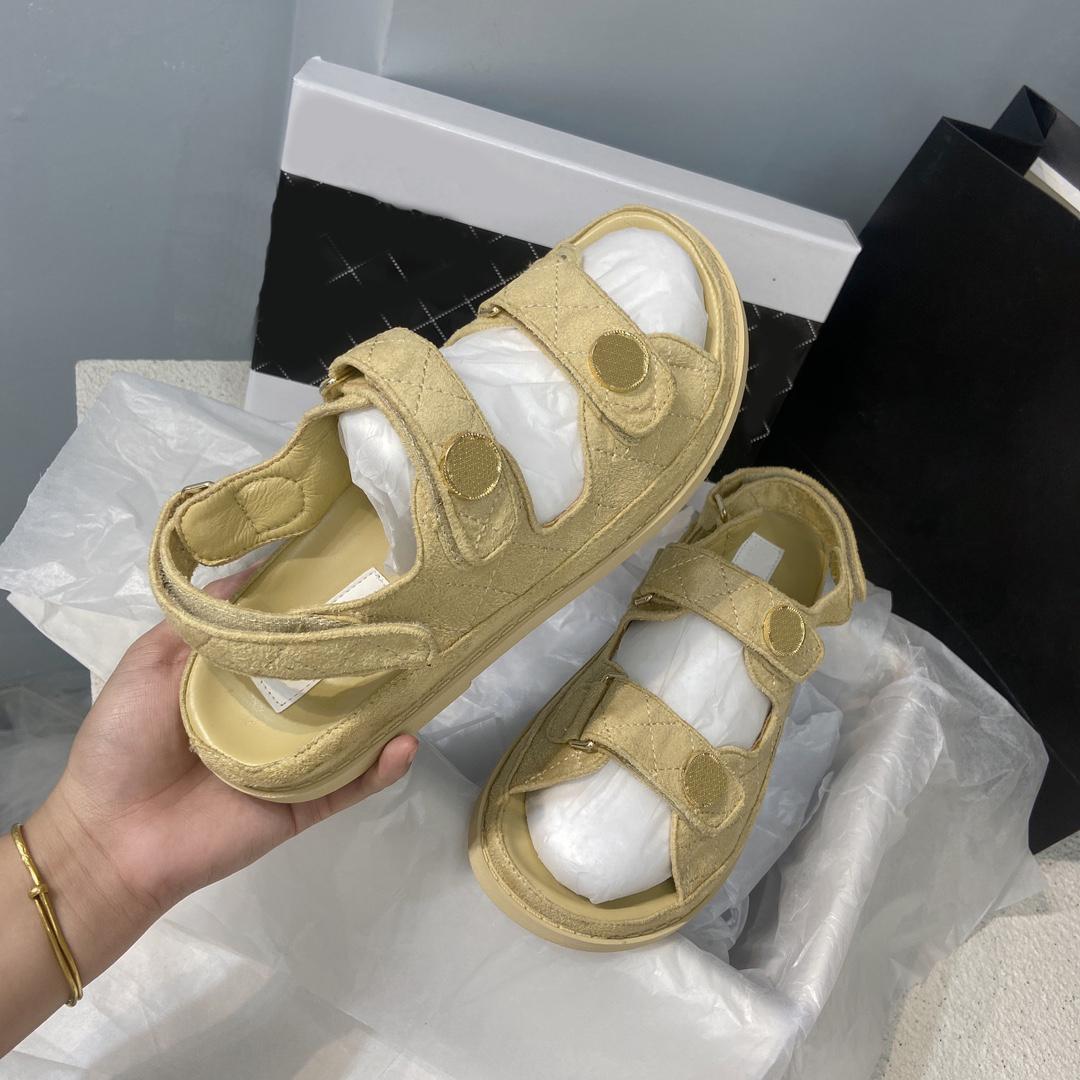 2022 Designer Women Sandals Crystal Calf leather Casual Shoes Womens Slides Quilted Platform Summer Beach Slipper Top Quality With Box, Color 6
2022 Designer Women Sandals Crystal Calf leather Casual Shoes Womens Slides Quilted Platform Summer Beach Slipper Top Quality With Box, Color 6