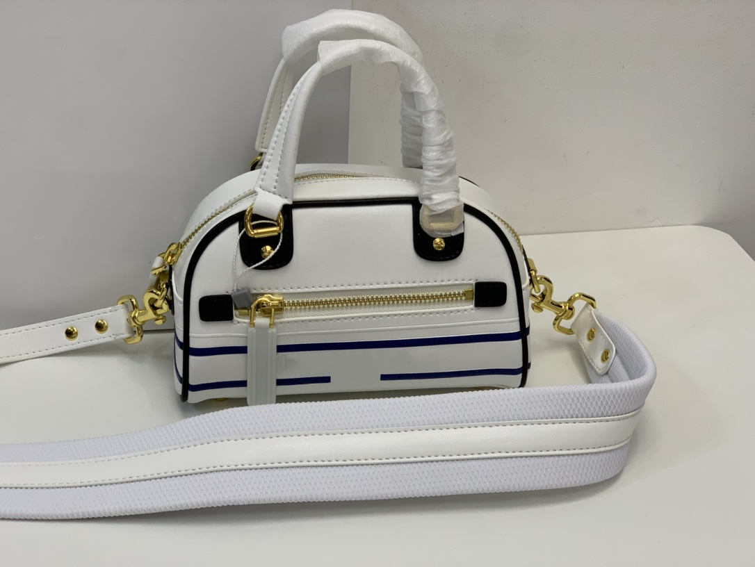 Women's Bowling Bags Designer Handbags Crossbody Bag Black White Smooth Calfskin Shoulder Bags Men's Embroidered Sport Tote Strap, Do not shoot
Women's Bowling Bags Designer Handbags Crossbody Bag Black White Smooth Calfskin Shoulder Bags Men's Embroidered Sport Tote Strap, Do not shoot