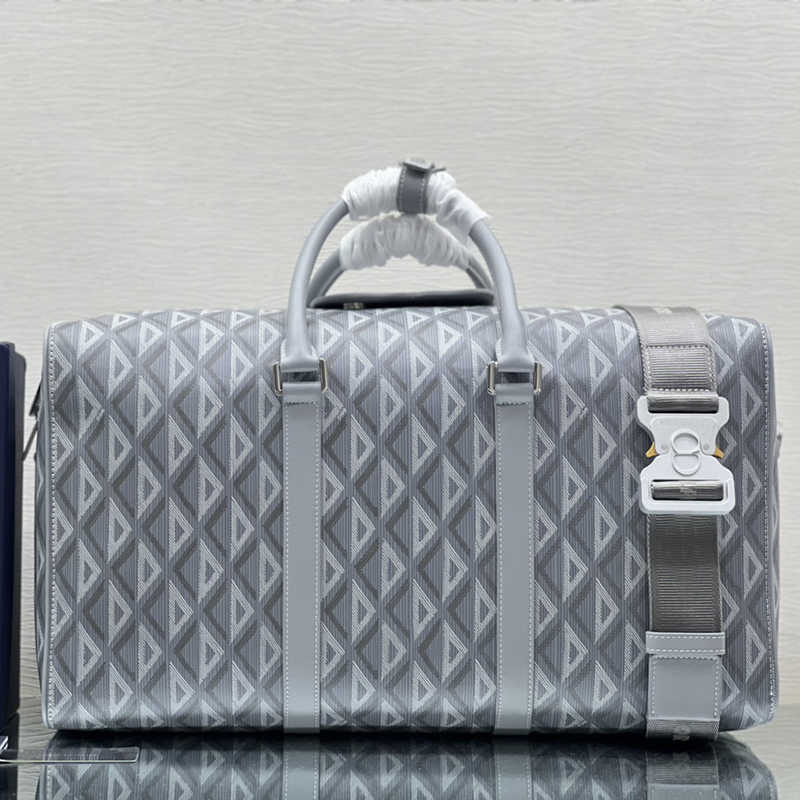 Lingot 50 Duffle Bag Removalbe Shoulder Strap Designer Travel Bags Handbags Luxuries Handbag Classic Men Women Designers Large Capacity, Light grey
Lingot 50 Duffle Bag Removalbe Shoulder Strap Designer Travel Bags Handbags Luxuries Handbag Classic Men Women Designers Large Capacity, Light grey