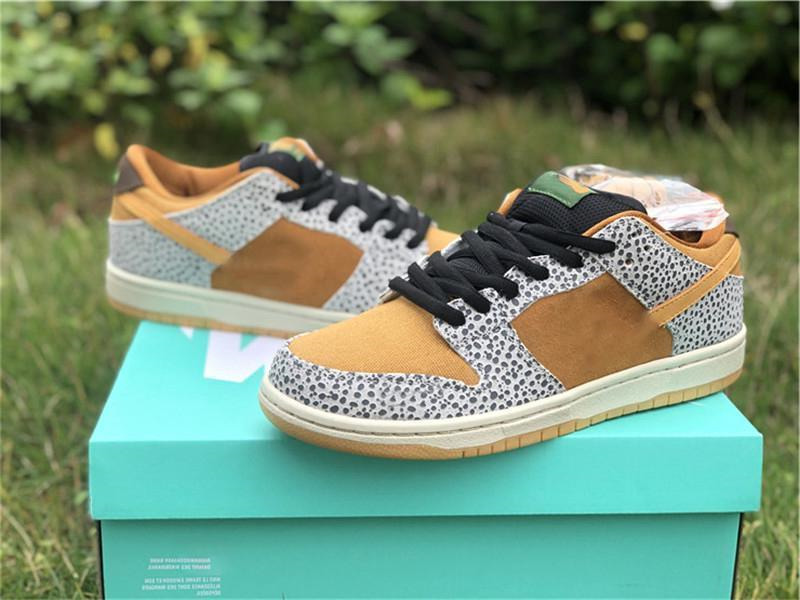 Shoes Newest Safari Low Neutral Grey Kumquat-Desert Ochre Sports Sports Sneakers CD2563-002
Shoes Newest Safari Low Neutral Grey Kumquat-Desert Ochre Sports Sports Sneakers CD2563-002