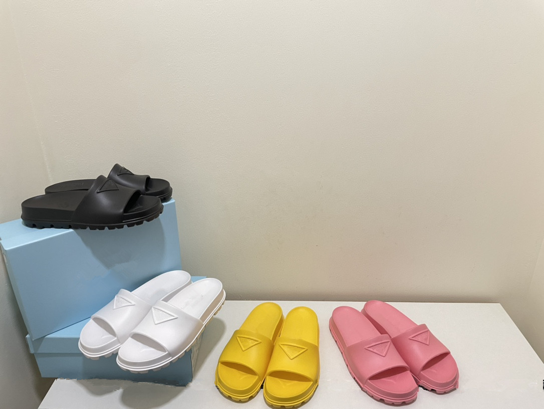 High quality Stylish Slippers slides triangle letter Fashion Classics Slides Sandals Men Women shoes Tiger Cat Design Summer Huaraches Rubber bottom Big Size 35-45, 003
High quality Stylish Slippers slides triangle letter Fashion Classics Slides Sandals Men Women shoes Tiger Cat Design Summer Huaraches Rubber bottom Big Size 35-45, 003