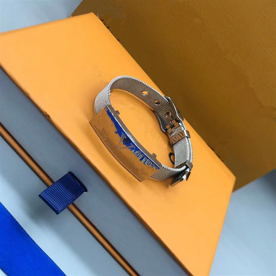 Luxury Strap Letter watchband bangle Lover Women Bangles Gold/Silver/Rose Gold Engraving Letters bracelet Stainless Steel Men Brac302e
Luxury Strap Letter watchband bangle Lover Women Bangles Gold/Silver/Rose Gold Engraving Letters bracelet Stainless Steel Men Brac302e