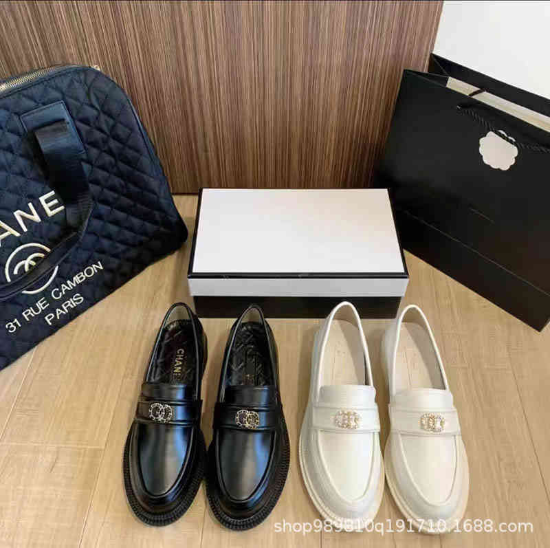 Dress Shoes summer style small fragrance leather loafers women's English shoes with thick soled raised, 2# box
Dress Shoes summer style small fragrance leather loafers women's English shoes with thick soled raised, 2# box