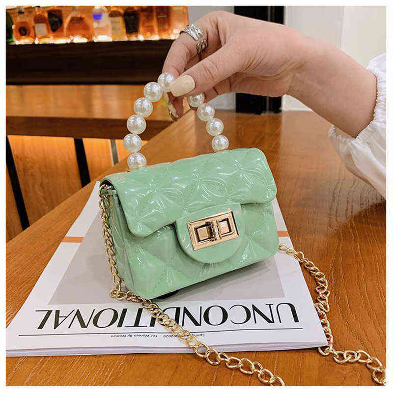 Evening Bags Cute Mini Jelly Lingge Small Fragrance Pearl Portable One-shoulder Chain for Women 2022 Casual Messenger Totes 220608, Black
Evening Bags Cute Mini Jelly Lingge Small Fragrance Pearl Portable One-shoulder Chain for Women 2022 Casual Messenger Totes 220608, Black