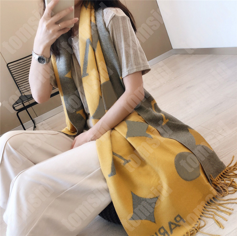 Long Warm Cashmere Designer Scarves For Women Men Fashion Wool Scarfs Brand Old Flower Print Winter Luxury Scarfs Classic Soft Shawl Wrap
Long Warm Cashmere Designer Scarves For Women Men Fashion Wool Scarfs Brand Old Flower Print Winter Luxury Scarfs Classic Soft Shawl Wrap