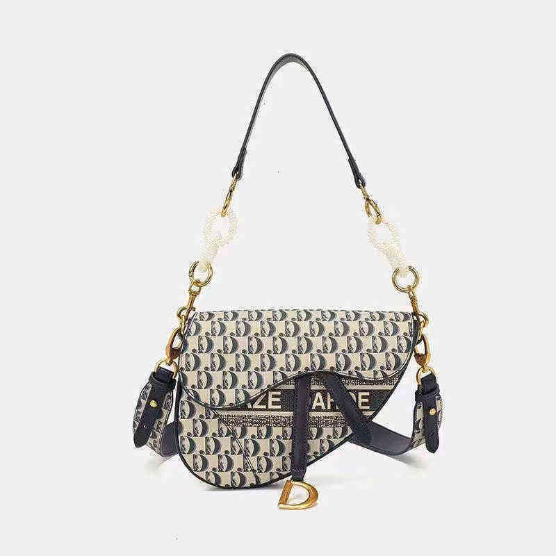 2022 Designer Bags wide shoulder bag for Womens Genuine Leather Crossbody Handbags, Color 1
2022 Designer Bags wide shoulder bag for Womens Genuine Leather Crossbody Handbags, Color 1