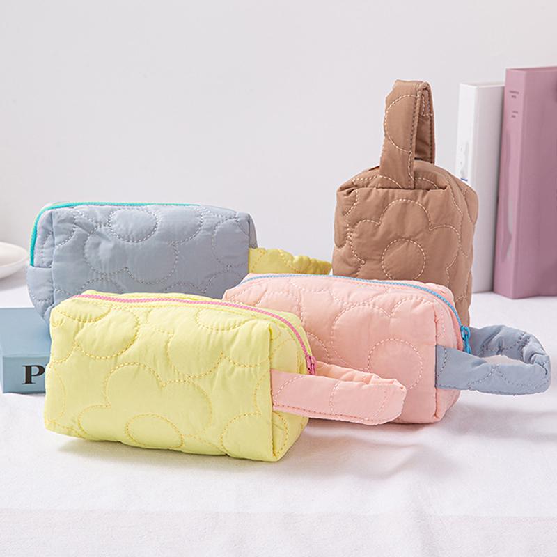 Cosmetic Bags & Cases Ins Korean Quilted Women 2022 Fashion Large Capacity Cotton Makeup Storage Bag Beauty Case For GirlsCosmetic CasesCosm, Yellow
Cosmetic Bags & Cases Ins Korean Quilted Women 2022 Fashion Large Capacity Cotton Makeup Storage Bag Beauty Case For GirlsCosmetic CasesCosm, Yellow