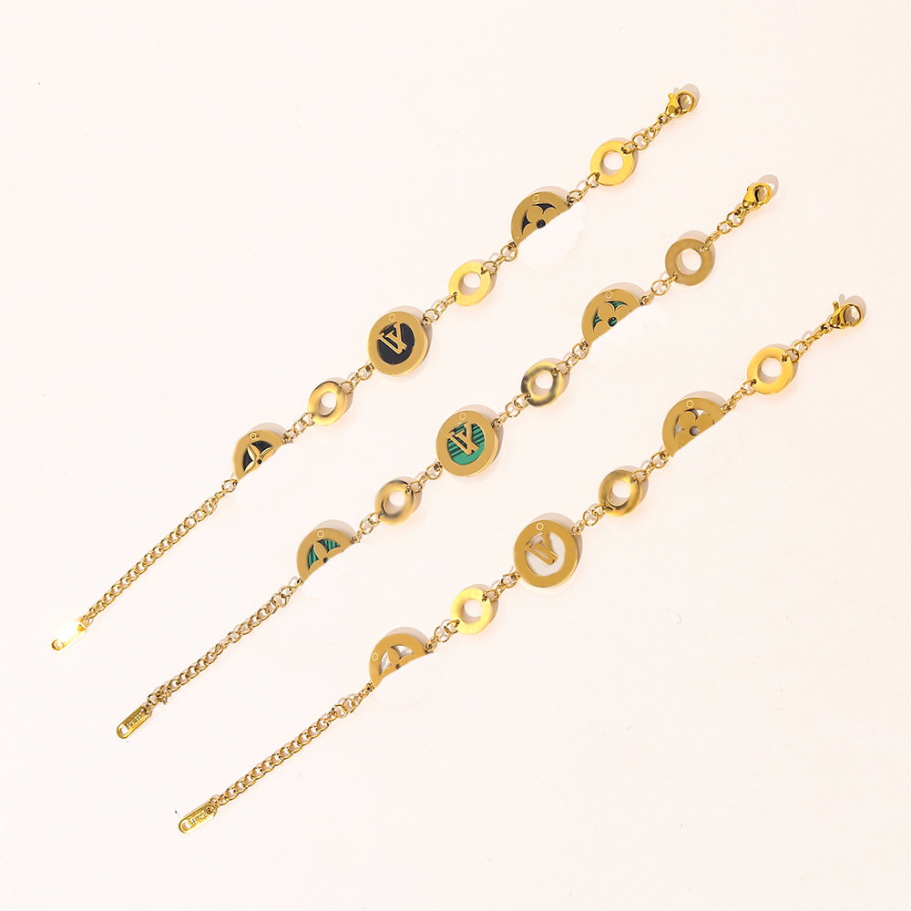 3Colors Classic Bracelets Fashion Elegant Stainless Steel Bangle Women 18K Gold Plated Bracelet Wristband Cuff Chain Lovers Gift Wedding Jewelry ZG1368
3Colors Classic Bracelets Fashion Elegant Stainless Steel Bangle Women 18K Gold Plated Bracelet Wristband Cuff Chain Lovers Gift Wedding Jewelry ZG1368