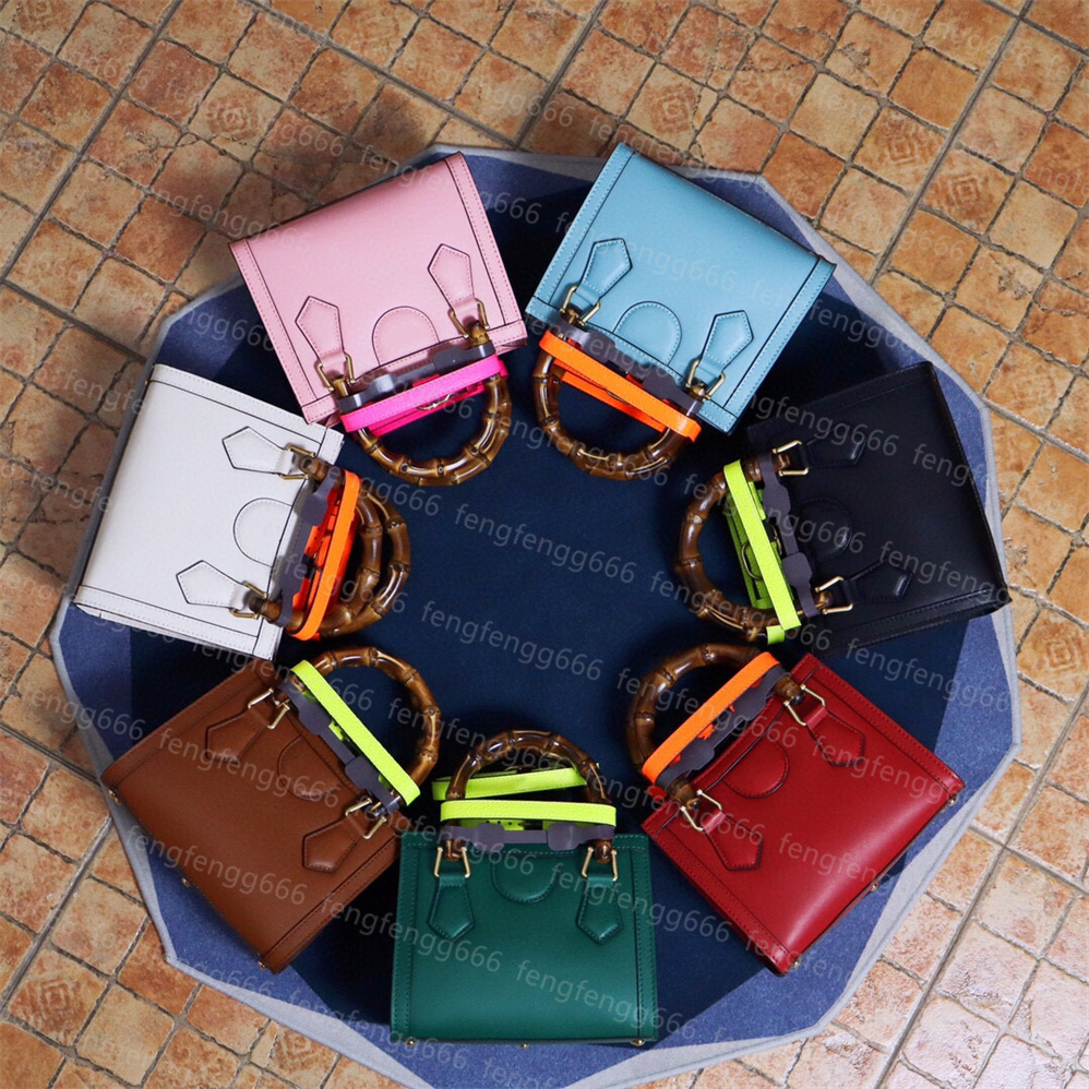 5A top bamboo bag luxury designer brand fashion shoulder strap handbag high quality women's handbag chain mobile bag wallet straddle metal retro temperament, Box
5A top bamboo bag luxury designer brand fashion shoulder strap handbag high quality women's handbag chain mobile bag wallet straddle metal retro temperament, Box