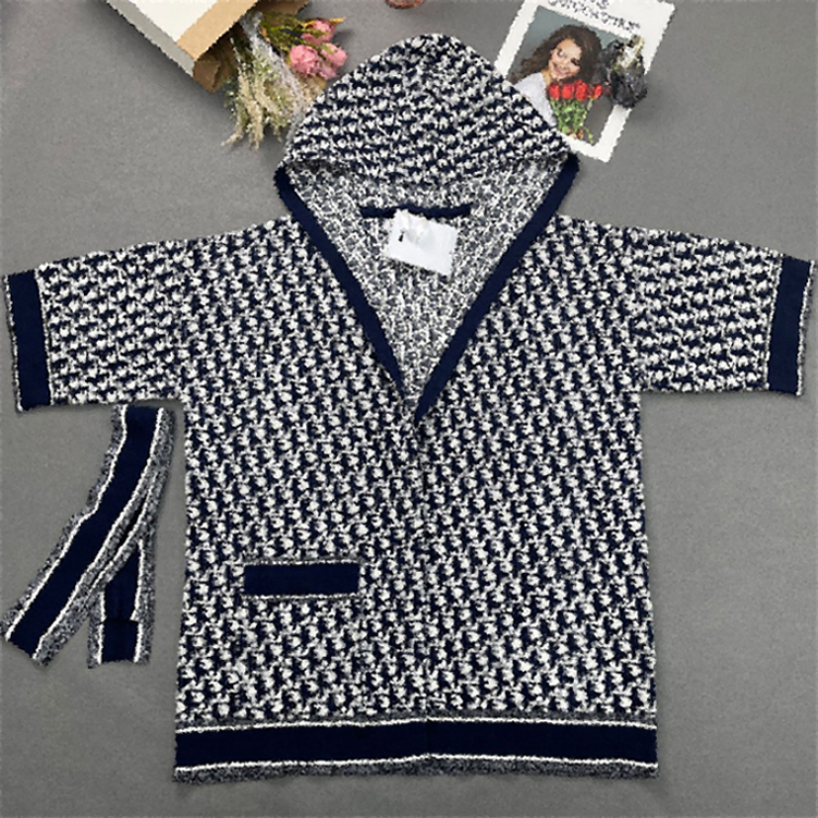 Designer Blue Sleepwear Jacquard Men Women Bathrobe Unisex Night Robe Gown Home 100%cotton Short Sleeve Hooded K1739-6
Designer Blue Sleepwear Jacquard Men Women Bathrobe Unisex Night Robe Gown Home 100%cotton Short Sleeve Hooded K1739-6