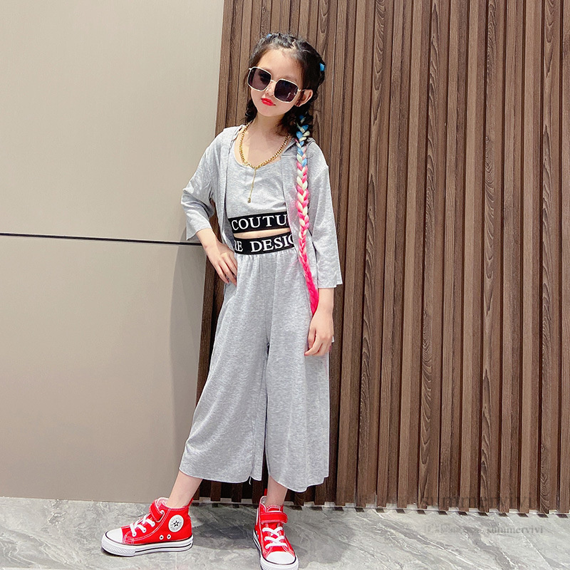 Fashion kids letter printed casual clothing sets girls high waist tank top+long sleeve cardigan+loose pants 3pcs children sports outfits Q6201, Black
Fashion kids letter printed casual clothing sets girls high waist tank top+long sleeve cardigan+loose pants 3pcs children sports outfits Q6201, Black