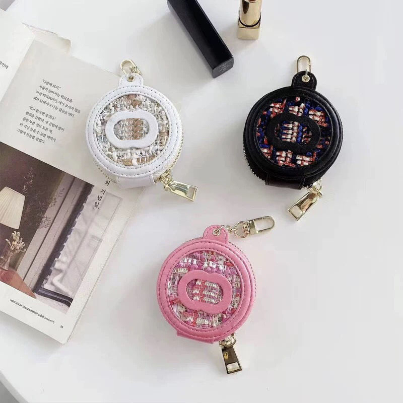Fashion Luxury Designer Earphone Set Package High Quality Classic Womens Earphones Sets Protector Mirror Universal Airpods Xiaomi Huawei
Fashion Luxury Designer Earphone Set Package High Quality Classic Womens Earphones Sets Protector Mirror Universal Airpods Xiaomi Huawei