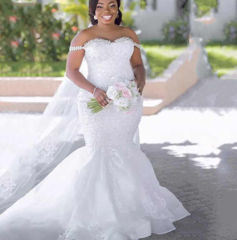 2023 Mermaid Wedding Dresses Lace Appliqued Gorgeous Wedding Gowns Straps Sweetheart Neck Lace-up Custom Made Bride Dress