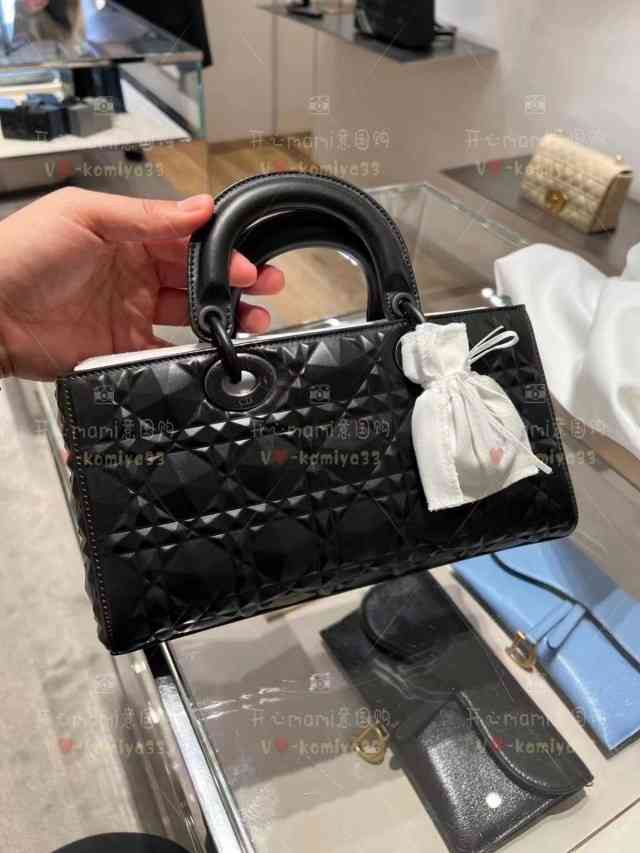 Christians Bags Happy Italian National Purchase Lady D-joy New Diamond Lattice Bright Face One Shoulder Princess Bag, Default no box;only dust bag
Christians Bags Happy Italian National Purchase Lady D-joy New Diamond Lattice Bright Face One Shoulder Princess Bag, Default no box;only dust bag
