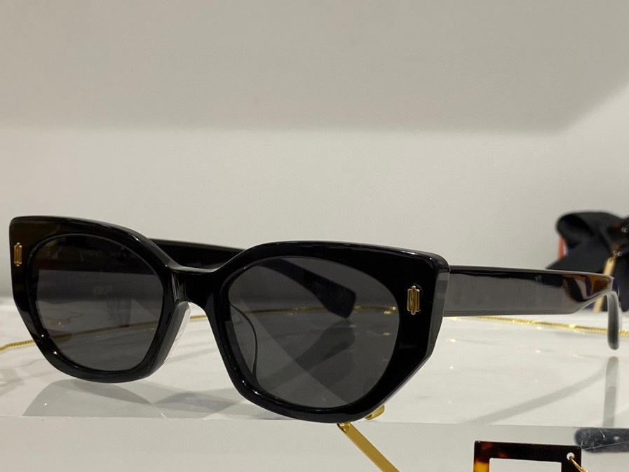 Sunglasses For Men Women Summer 400181 Style Sunshade Anti-Ultraviolet Retro Plate Plank Full Frame Random Box
Sunglasses For Men Women Summer 400181 Style Sunshade Anti-Ultraviolet Retro Plate Plank Full Frame Random Box