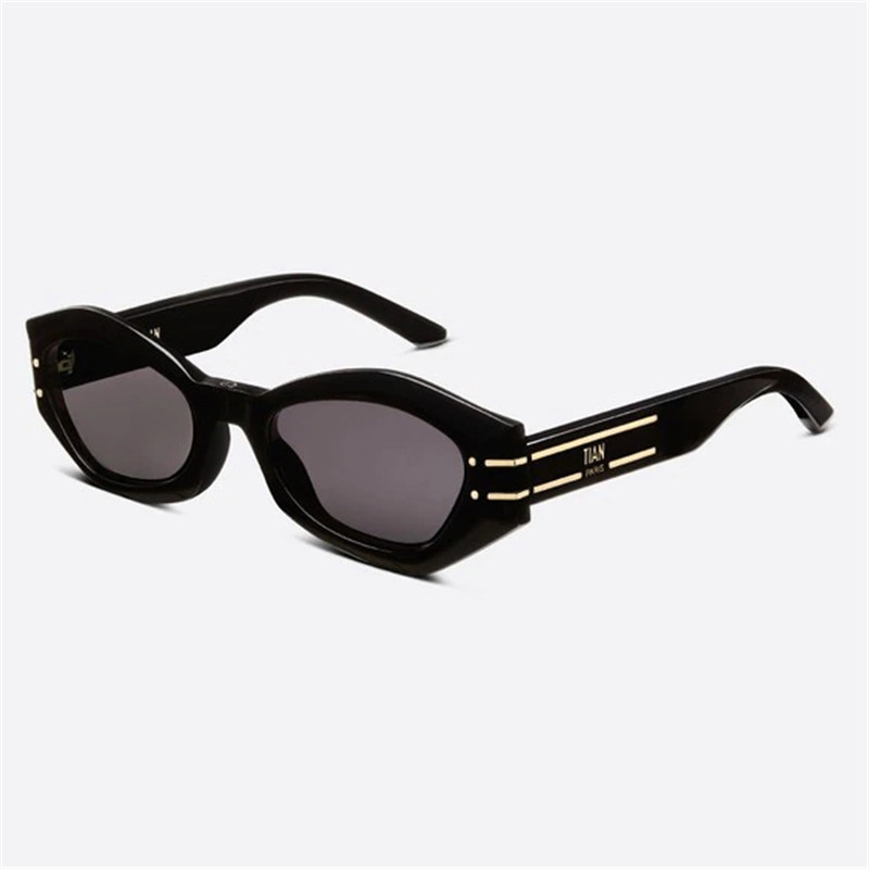 High Quality Woman Sunglasses Designer Mens Fashion Sun Glasses Outdoor Drive Beach Polarized Eyewears For Women B1U Eyeglasses With Box
High Quality Woman Sunglasses Designer Mens Fashion Sun Glasses Outdoor Drive Beach Polarized Eyewears For Women B1U Eyeglasses With Box