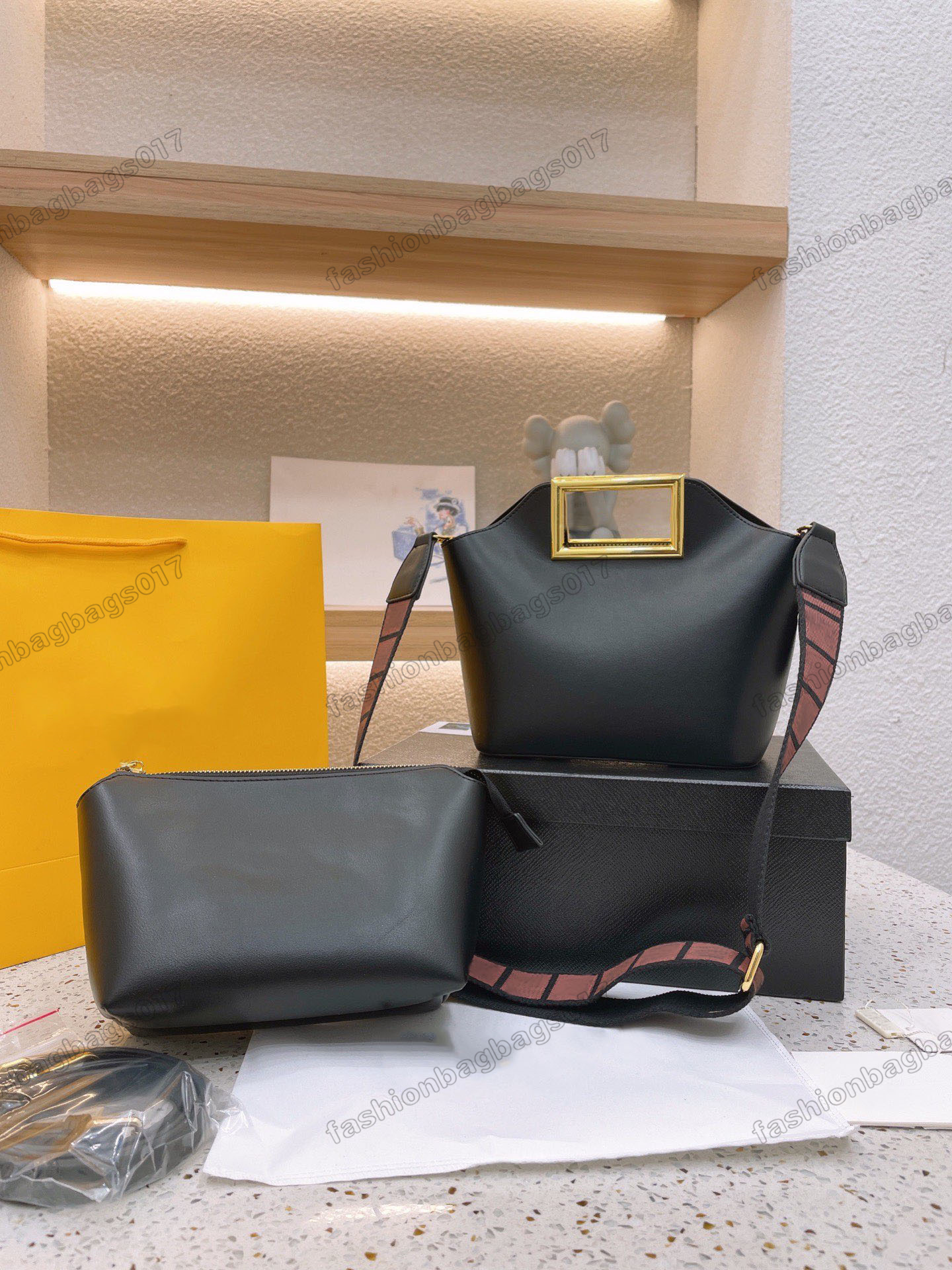 Women Peekaboo Totes F Lock Luxurys Designer Bags Embroidery Straps 88th Anniversary Crossbody Handbags Lady Purseso
Women Peekaboo Totes F Lock Luxurys Designer Bags Embroidery Straps 88th Anniversary Crossbody Handbags Lady Purseso